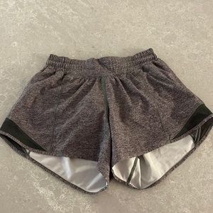 Lululemon Hotty Hot Low-Rise Lined Short 4”